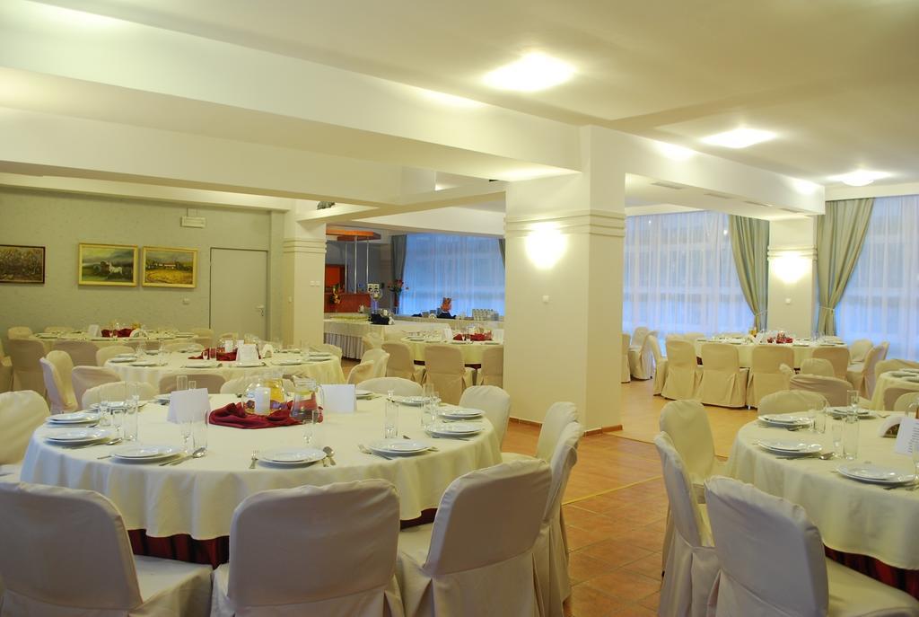 Hotel Akor 비드고슈치 외부 사진