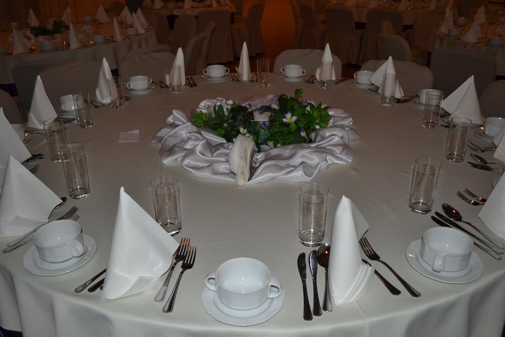 Hotel Akor 비드고슈치 외부 사진